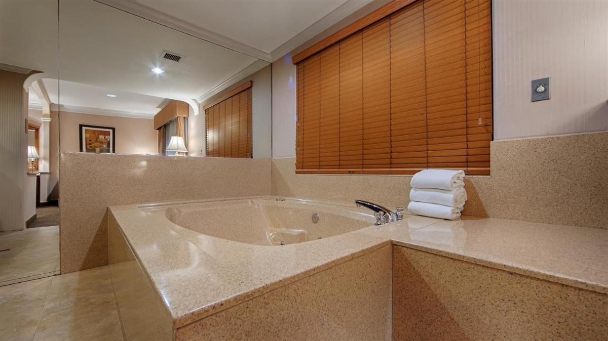 Best Western Plus Suites Hotel - Los Angeles LAX Airport